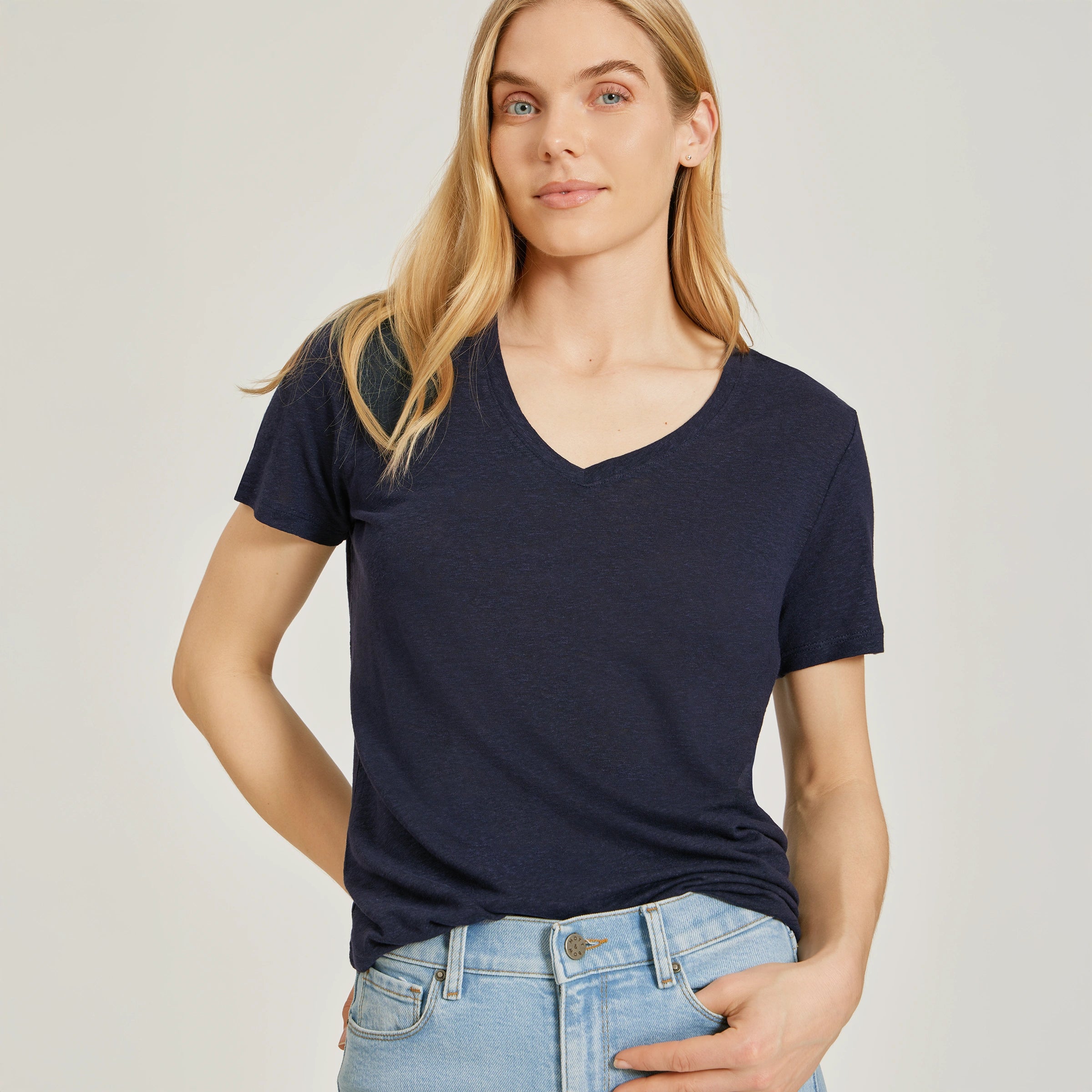 bvnt_lind_navy_2400x2400_6.jpg