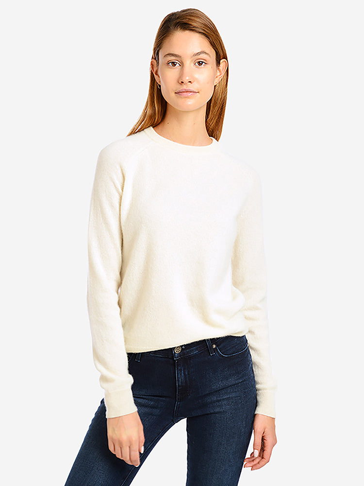 crew_neck_cream_0068_1_2.jpg