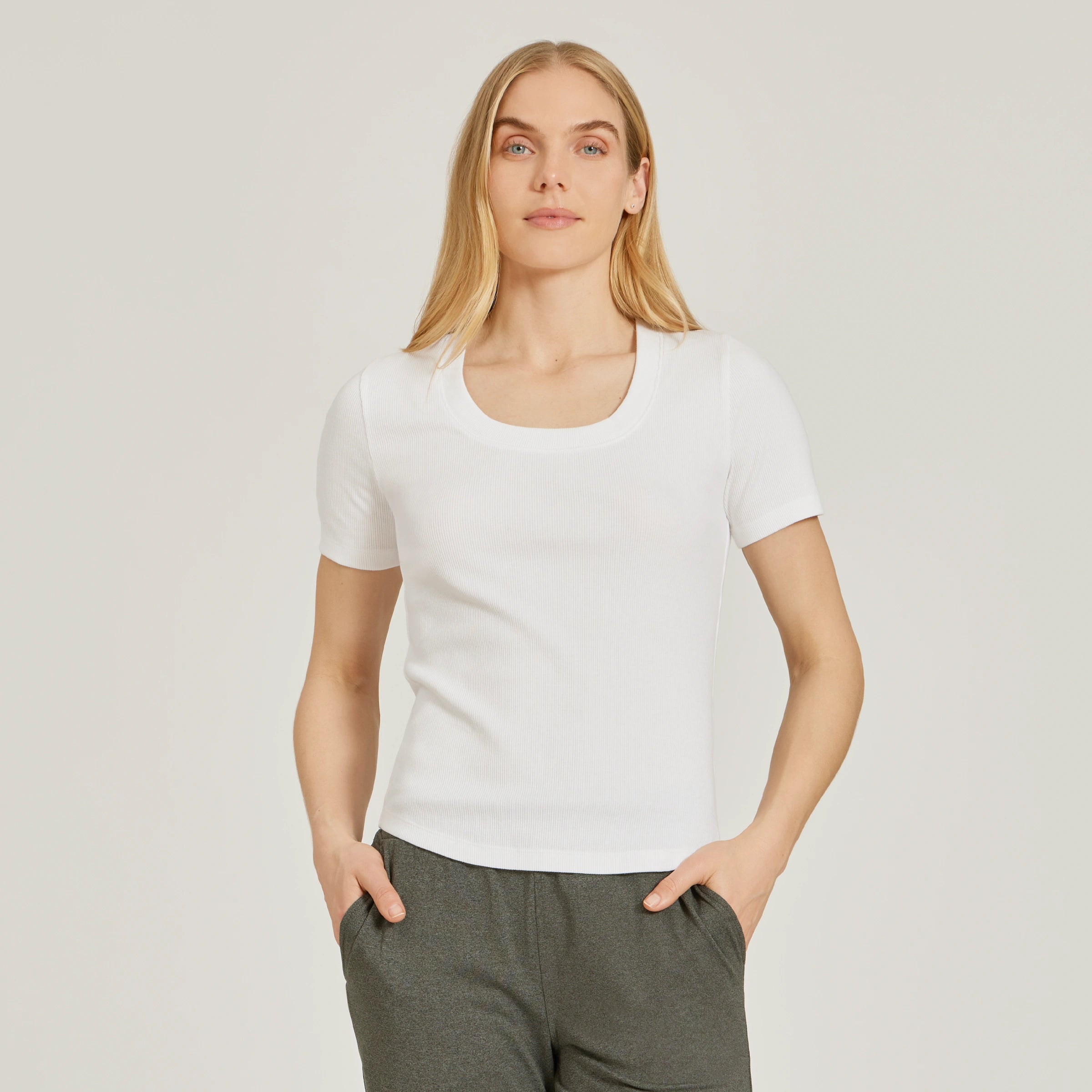rsnt_berr_whit_2400x2400_1.jpg